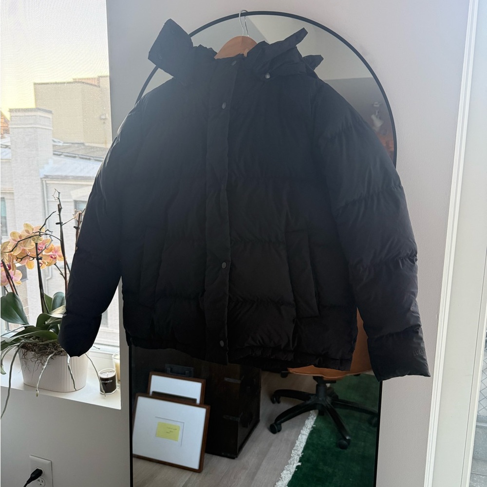 Lululemon Wunderpuff Coat in Black Size 6
